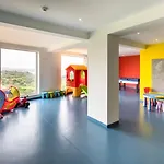Modern With In-&outside Pool, Sauna&gym, Heating, Rooftop Terrace With Amazing Sea&mountains View Apartament Lagos