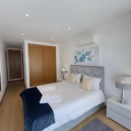 Modern With In-&outside Pool, Sauna&gym, Heating, Rooftop Terrace With Amazing Sea&mountains View Appartement *