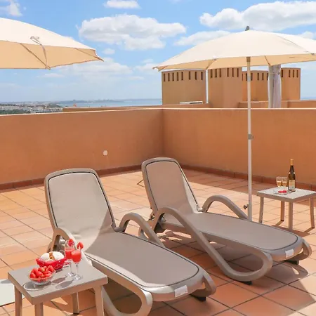 Apartment Modern With In-&outside Pool, Sauna&gym, Heating, Rooftop Terrace With Amazing Sea&mountains View Lagos