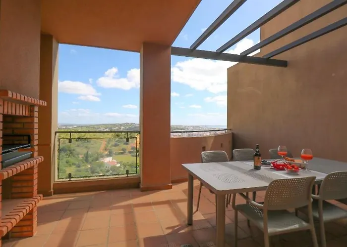 アパート Modern With In-&outside Pool, Sauna&gym, Heating, Rooftop Terrace With Amazing Sea&mountains View