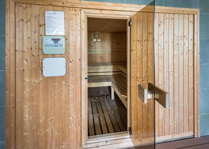 Modern With In-&outside Pool, Sauna&gym, Heating, Rooftop Terrace With Amazing Sea&mountains View アパート