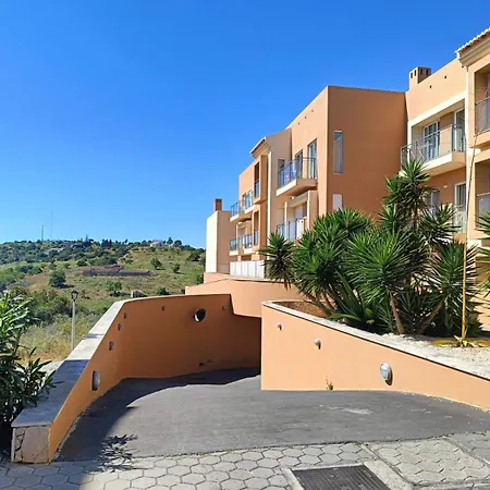 Modern With In-&outside Pool, Sauna&gym, Heating, Rooftop Terrace With Amazing Sea&mountains View Lagos