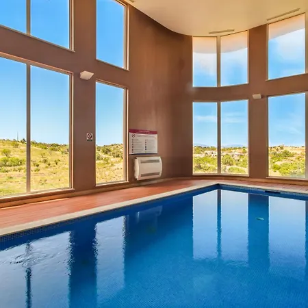 Modern With In-&outside Pool, Sauna&gym, Heating, Rooftop Terrace With Amazing Sea&mountains View Lagos