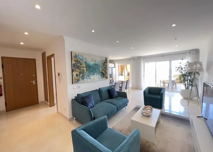 Modern With In-&outside Pool, Sauna&gym, Heating, Rooftop Terrace With Amazing Sea&mountains View Apartmán *