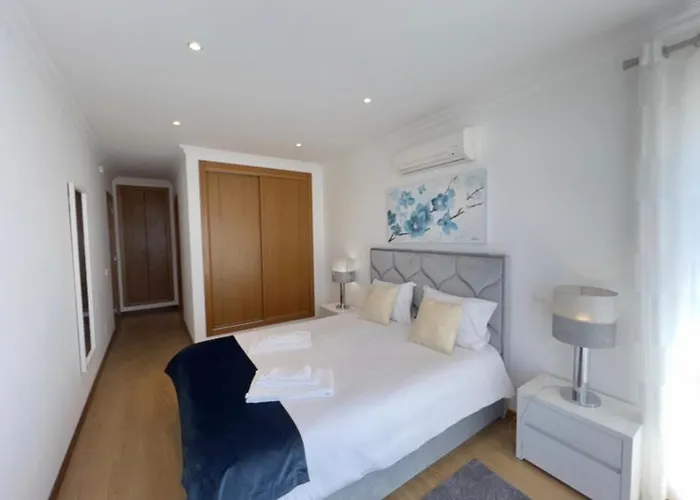 Modern With In-&outside Pool, Sauna&gym, Heating, Rooftop Terrace With Amazing Sea&mountains View Apartmán *