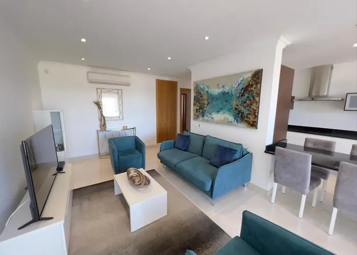 Apartmán Modern With In-&outside Pool, Sauna&gym, Heating, Rooftop Terrace With Amazing Sea&mountains View *