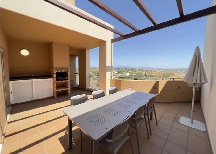 Διαμέρισμα Modern With In-&outside Pool, Sauna&gym, Heating, Rooftop Terrace With Amazing Sea&mountains View *