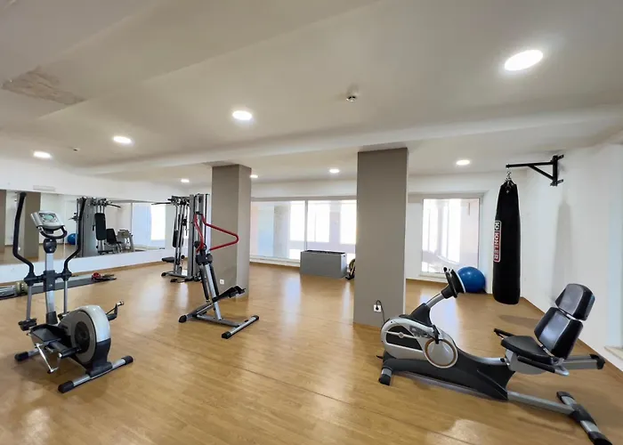 Διαμέρισμα Modern With In-&outside Pool, Sauna&gym, Heating, Rooftop Terrace With Amazing Sea&mountains View