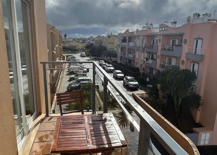 Modern With In-&outside Pool, Sauna&gym, Heating, Rooftop Terrace With Amazing Sea&mountains View Lagos