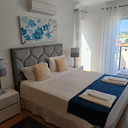 Apartament Modern With In-&outside Pool, Sauna&gym, Heating, Rooftop Terrace With Amazing Sea&mountains View Lagos